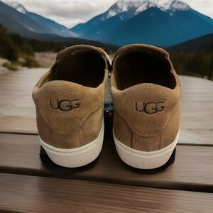 UGG Australia Women's Zilo Slip On Shoes Size 9 Brown Suede Platform Souls Comfy